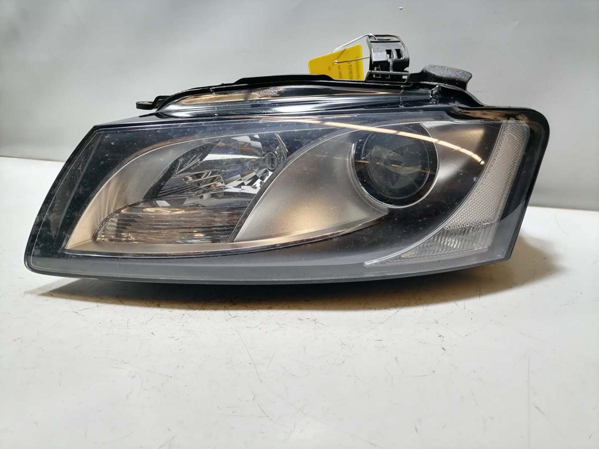 Audi A5 8T original Scheinwerfer vorn links Halogen Bj.2009